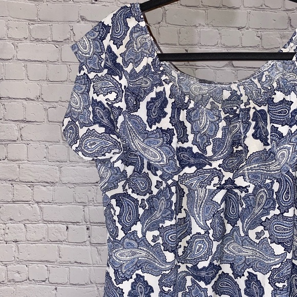 Women’s Ruffled Tunic Top - Picture 2 of 4